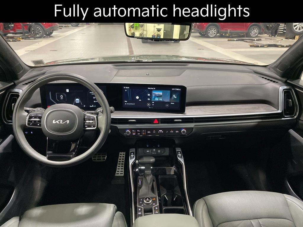 Certified 2024 Kia Sorento SX Prestige w/ Sage Leather Package image 8