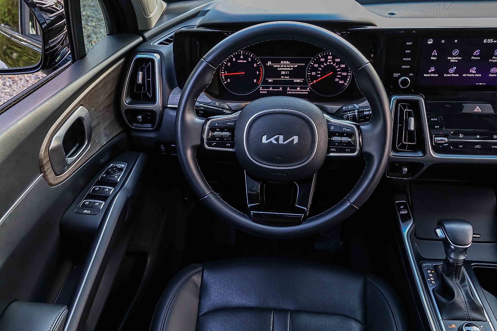 Certified 2023 Kia Sorento S w/ Panoramic Sunroof Package AWD/4WD image 16