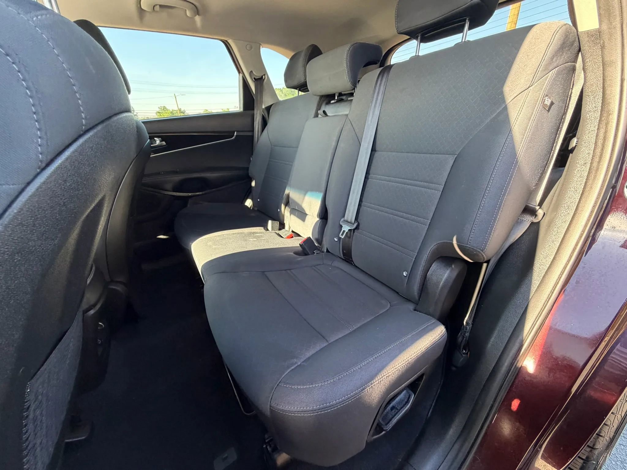 Used 2019 Kia Sorento LX image 12
