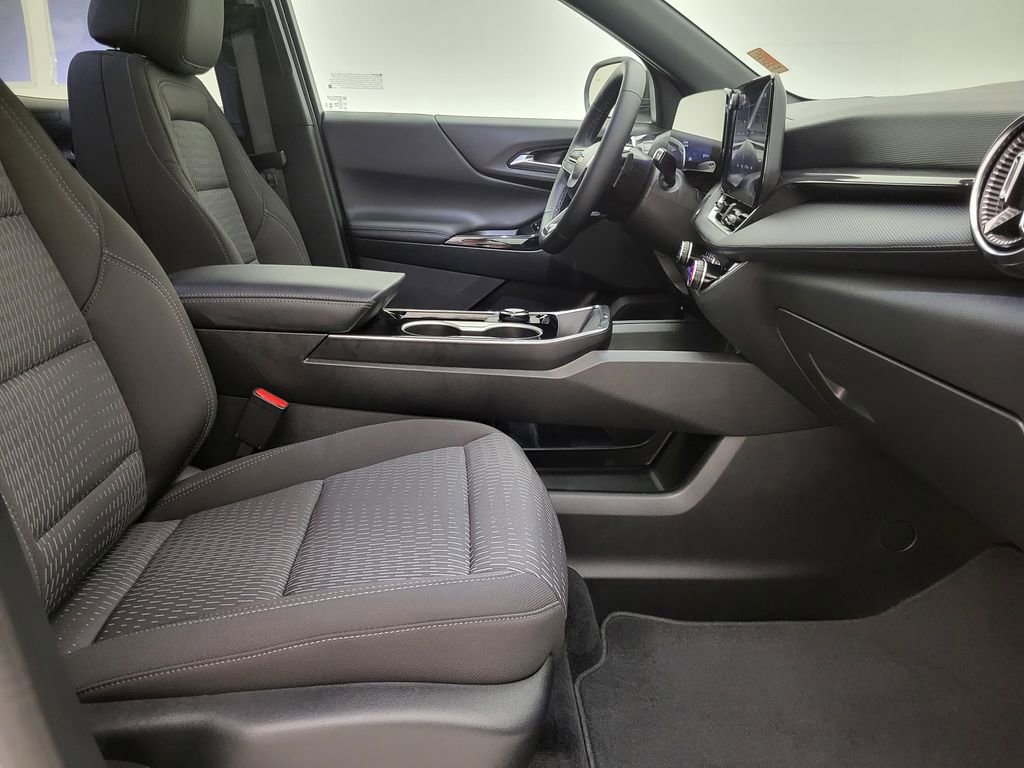 Certified 2026 Chevrolet Equinox LT image 33