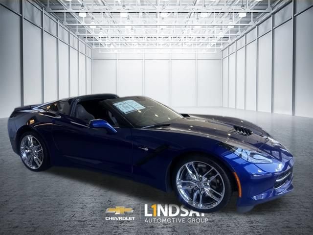 Used 2017 Chevrolet Corvette Stingray Coupe w/ 1LT RWD image 4