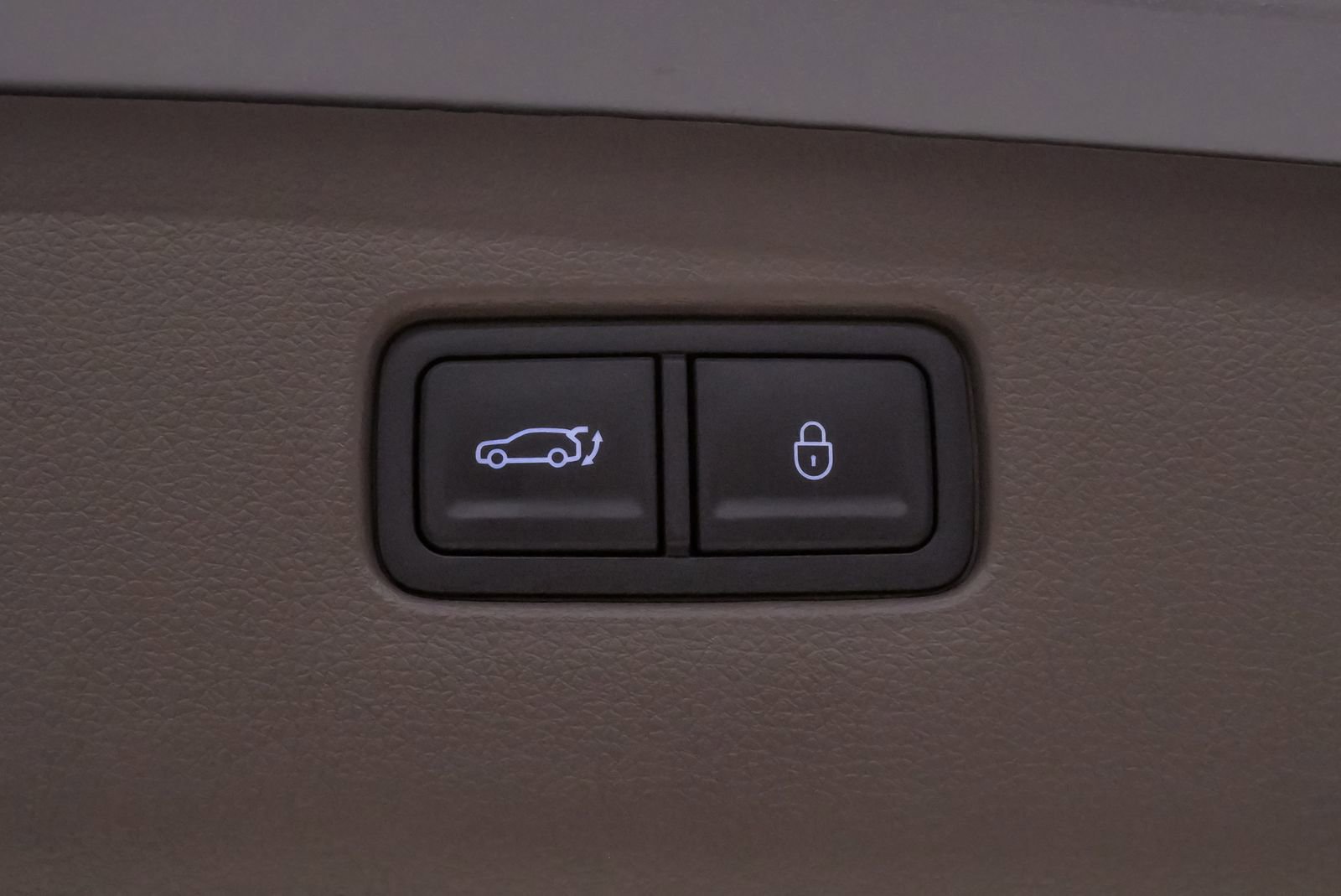 Certified 2026 Genesis GV70 2.5T Advanced image 25