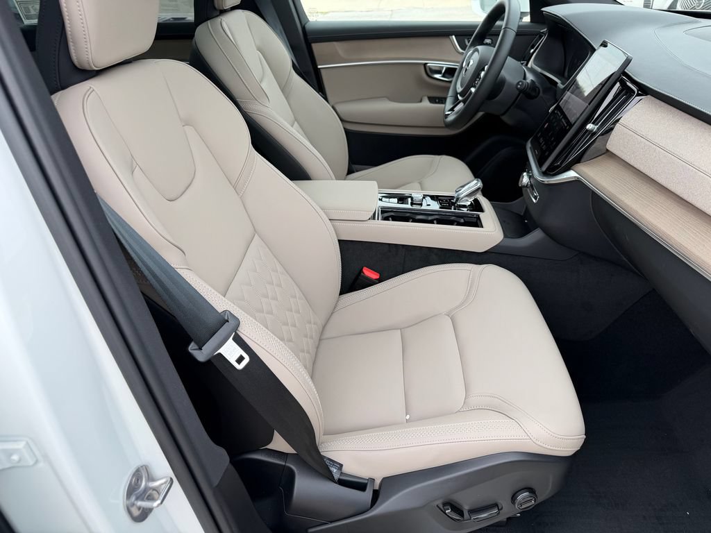 New 2026 Volvo XC90 B6 Plus w/ Protection Package Premier AWD/4WD image 9
