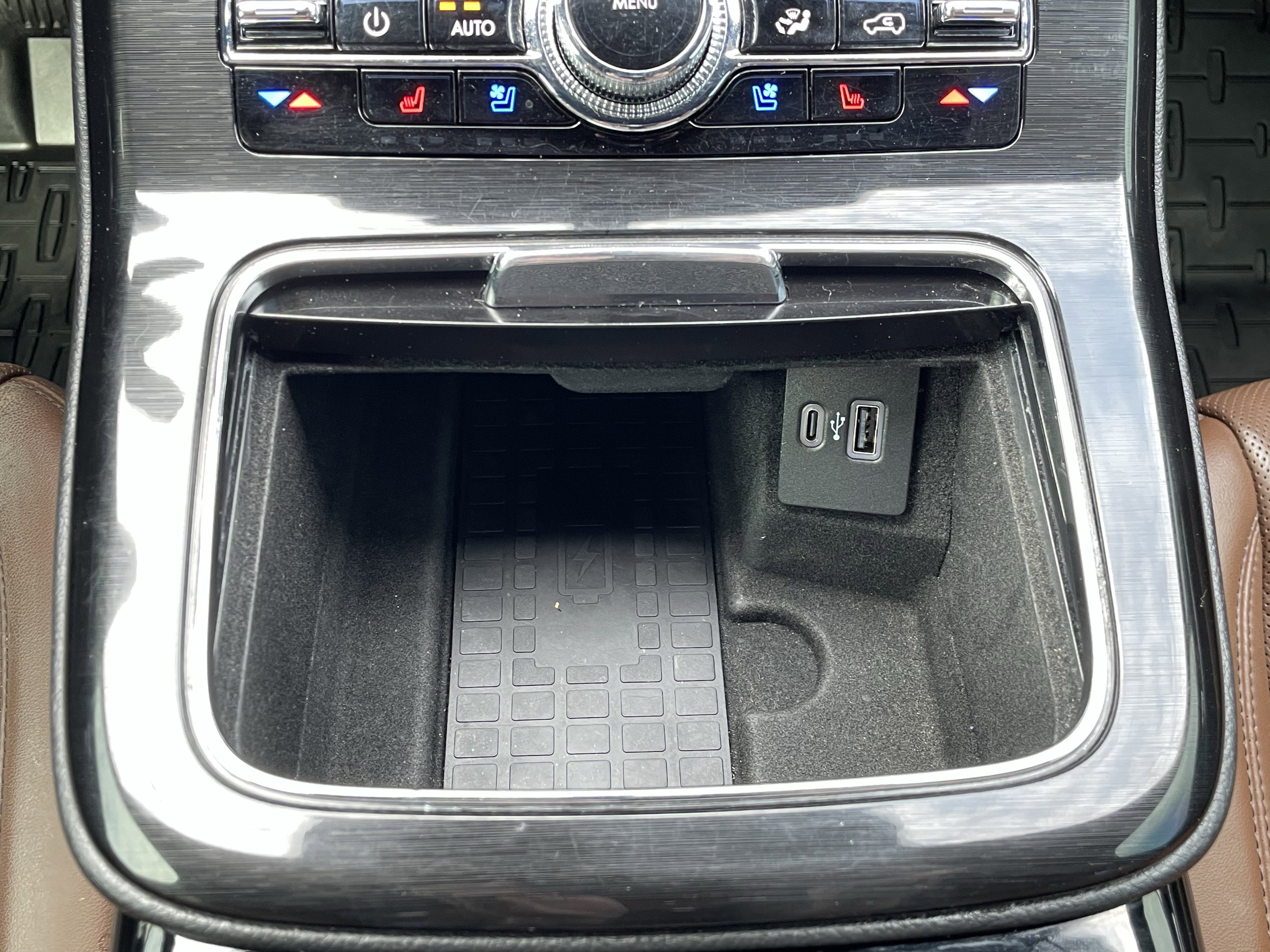 Used 2023 Lincoln Nautilus Reserve w/ Equipment Group 201A image 25