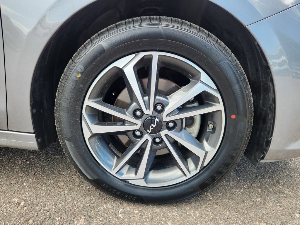 Certified 2023 Kia Forte LXS w/ LXS Technology Package FWD image 20