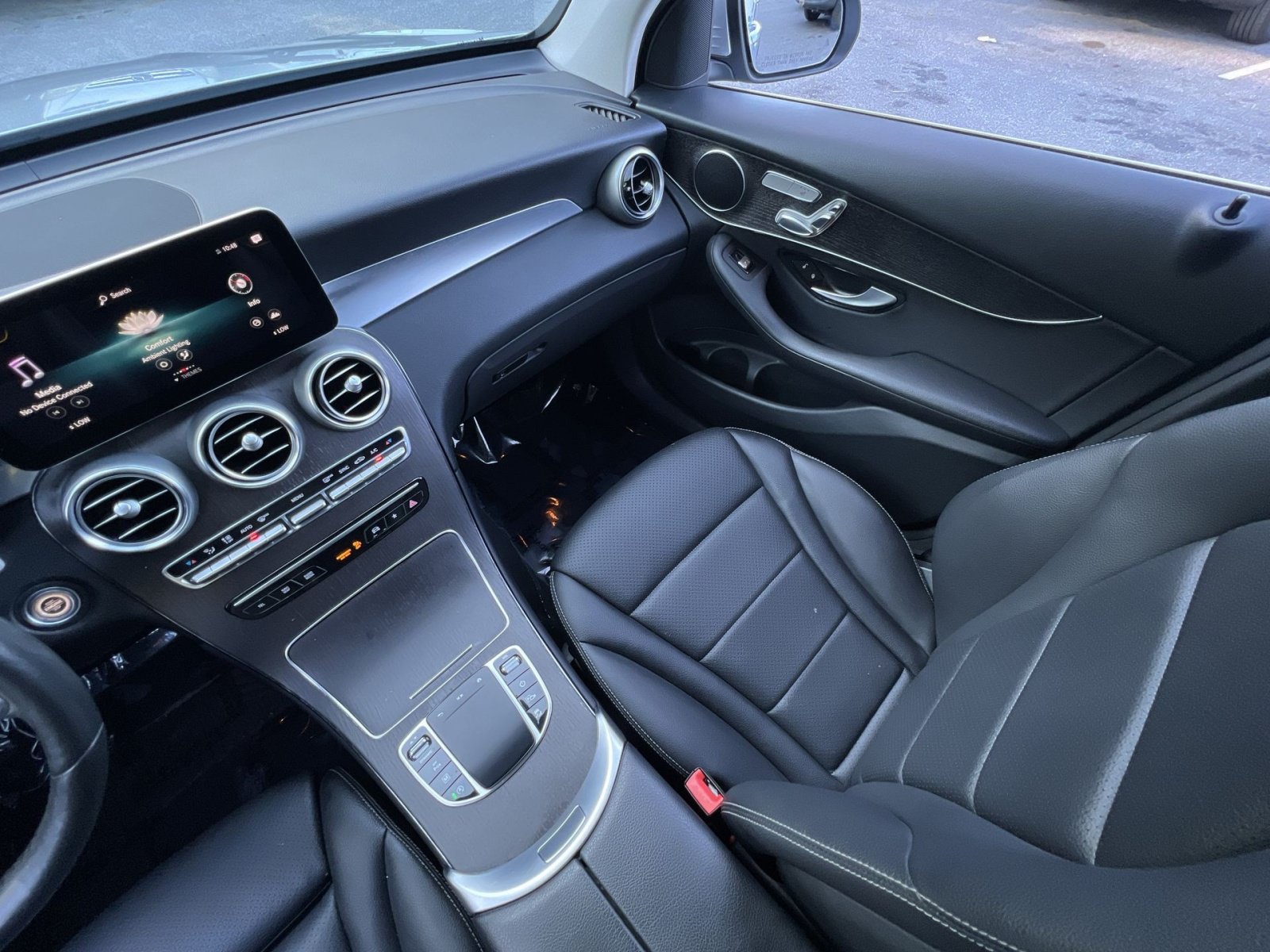 Used 2021 Mercedes-Benz GLC 300 4MATIC w/ Premium Package image 14