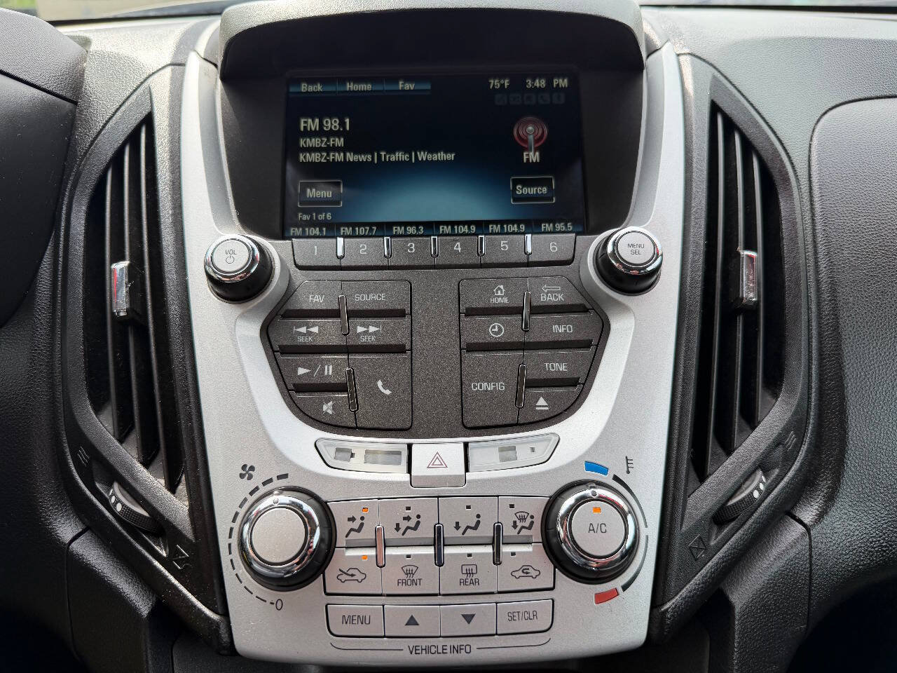 Used 2015 Chevrolet Equinox LT w/ Driver Convenience Package FWD image 17