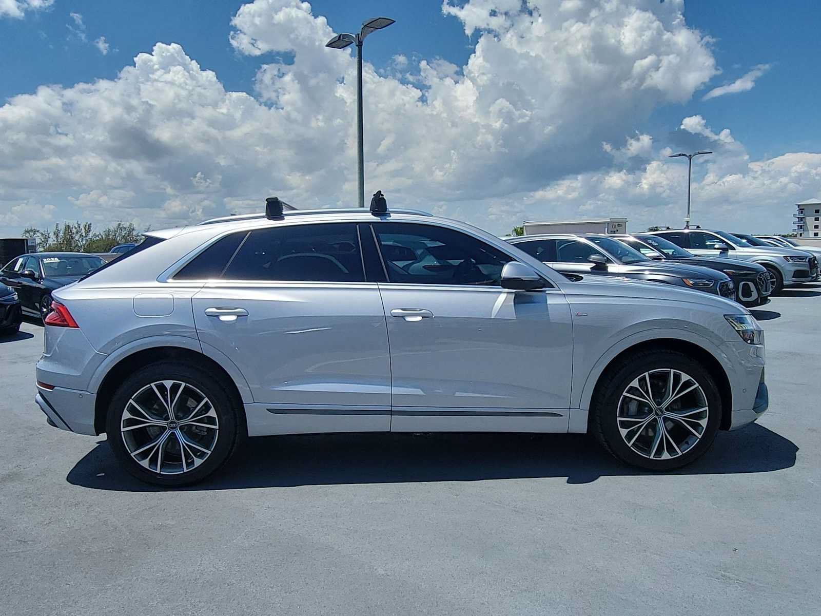 Used 2021 Audi Q8 Premium Plus w/ Premium Plus Package AWD/4WD image 7