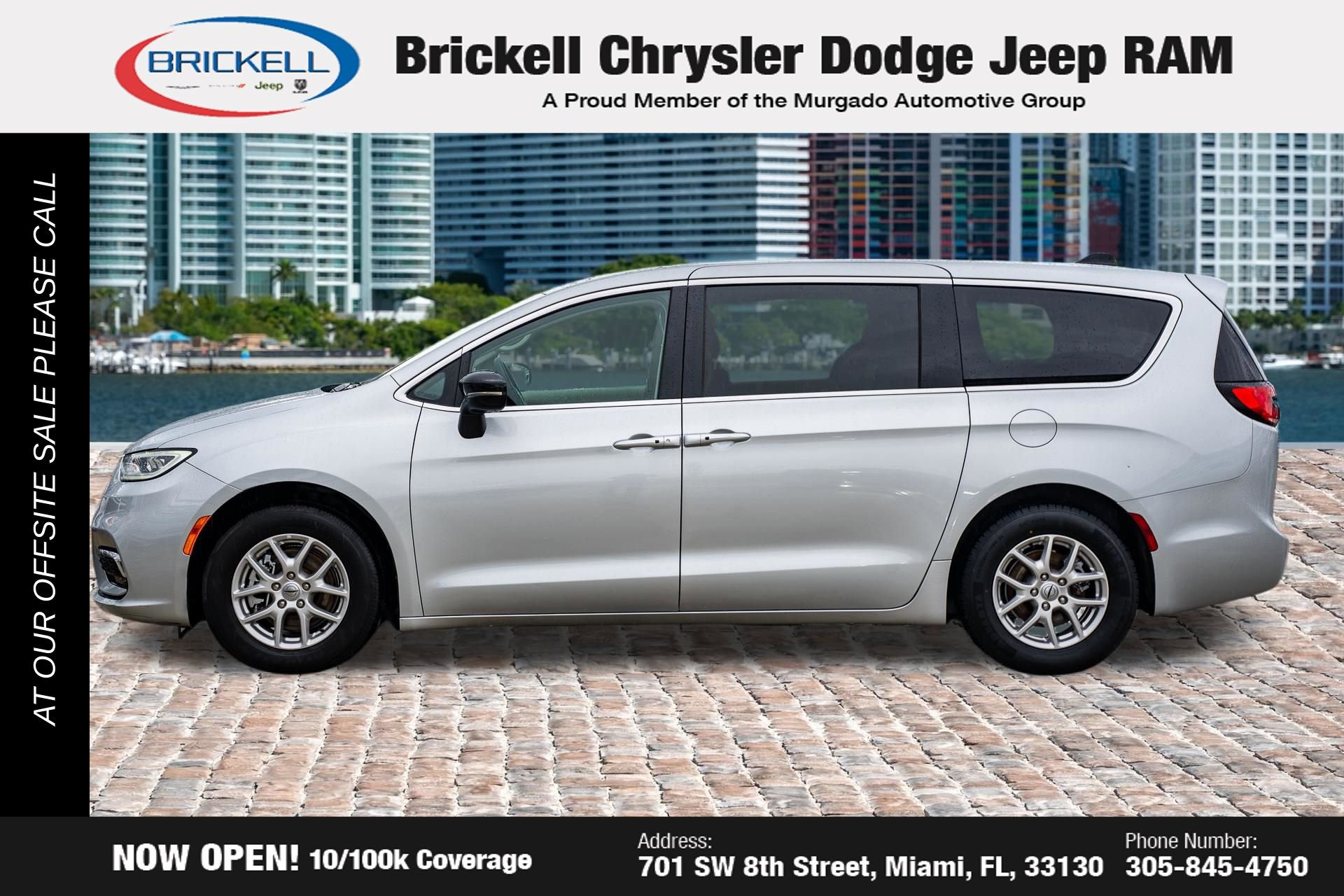 Used 2024 Chrysler Pacifica Touring-L FWD image 8