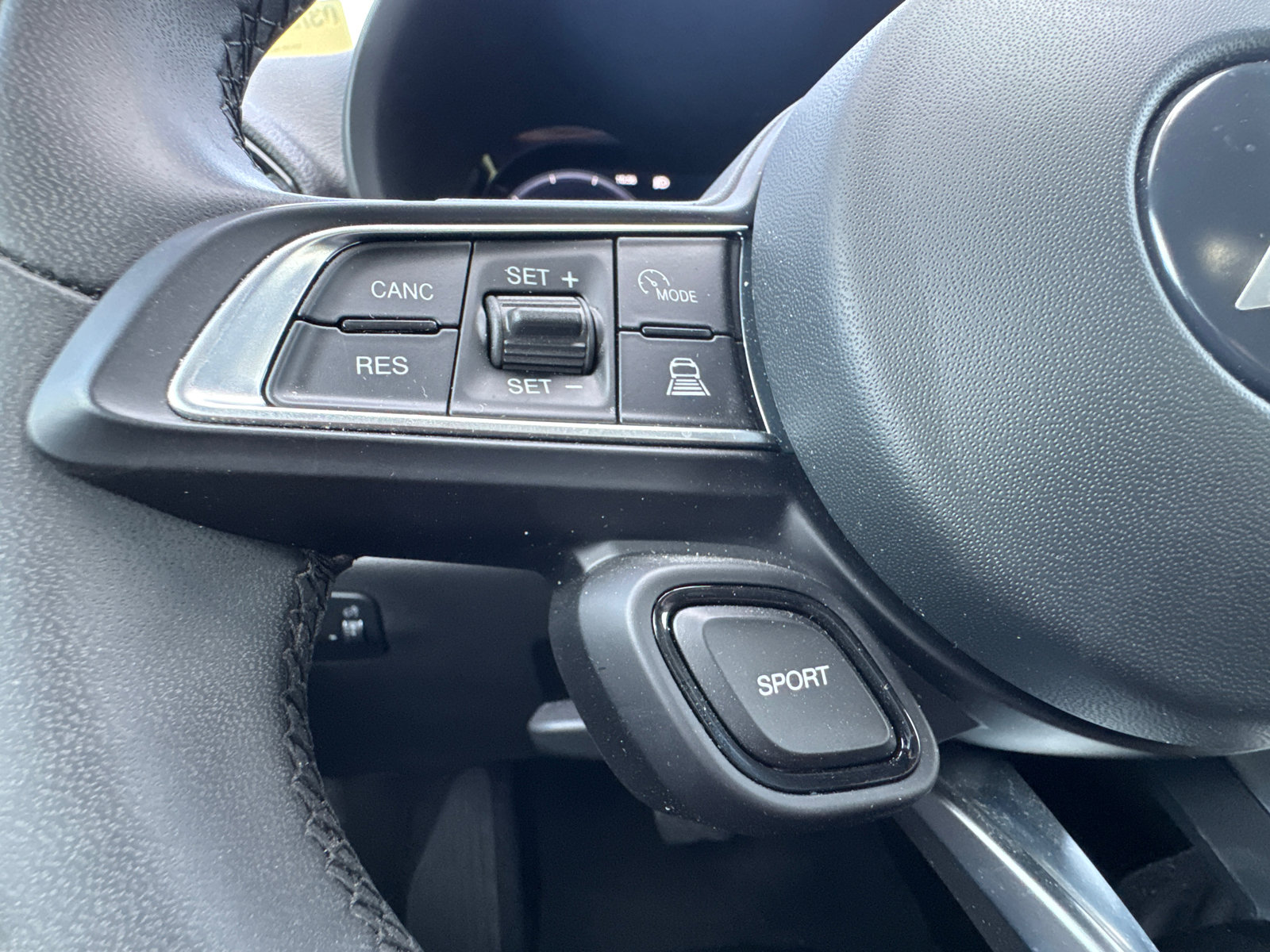 Used 2024 Dodge Hornet GT image 34