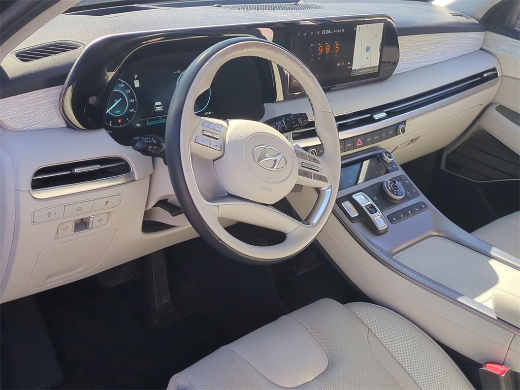 Used 2023 Hyundai Palisade Calligraphy image 12