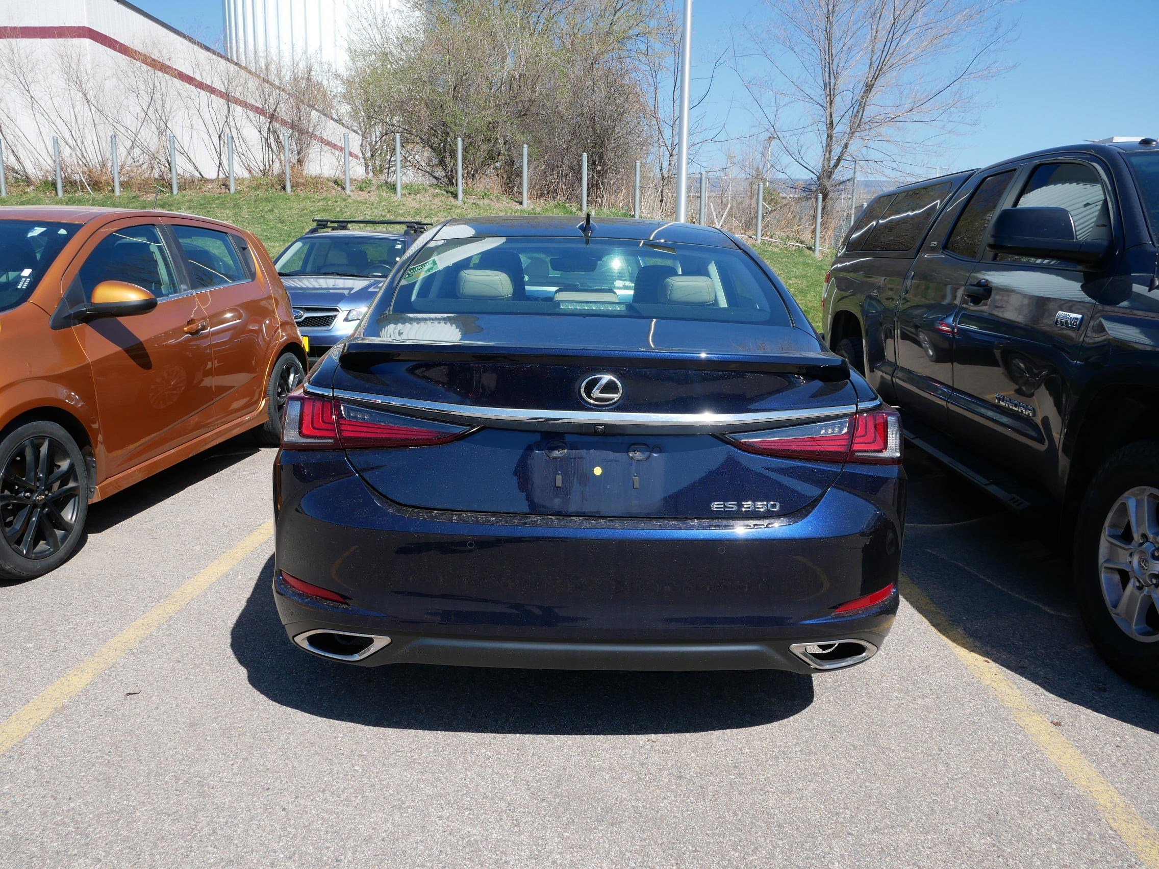 Used 2021 Lexus ES 350 w/ Accessory Package 2 image 4