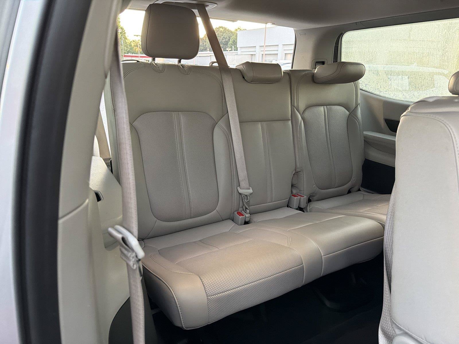 Used 2024 Jeep Wagoneer Series II w/ Flexible Seating Group RWD image 14