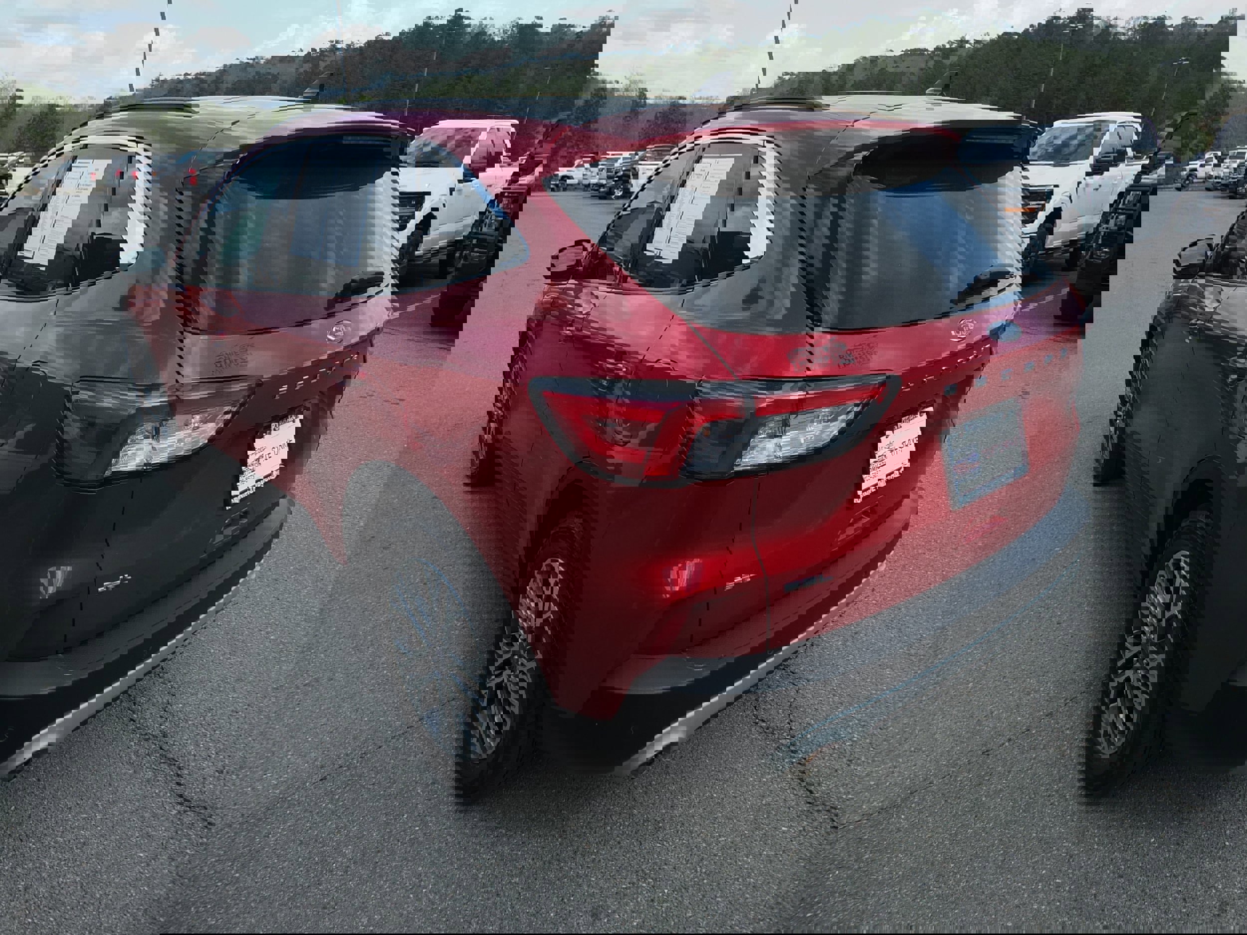 Used 2021 Ford Escape SEL w/ Technology Package image 5