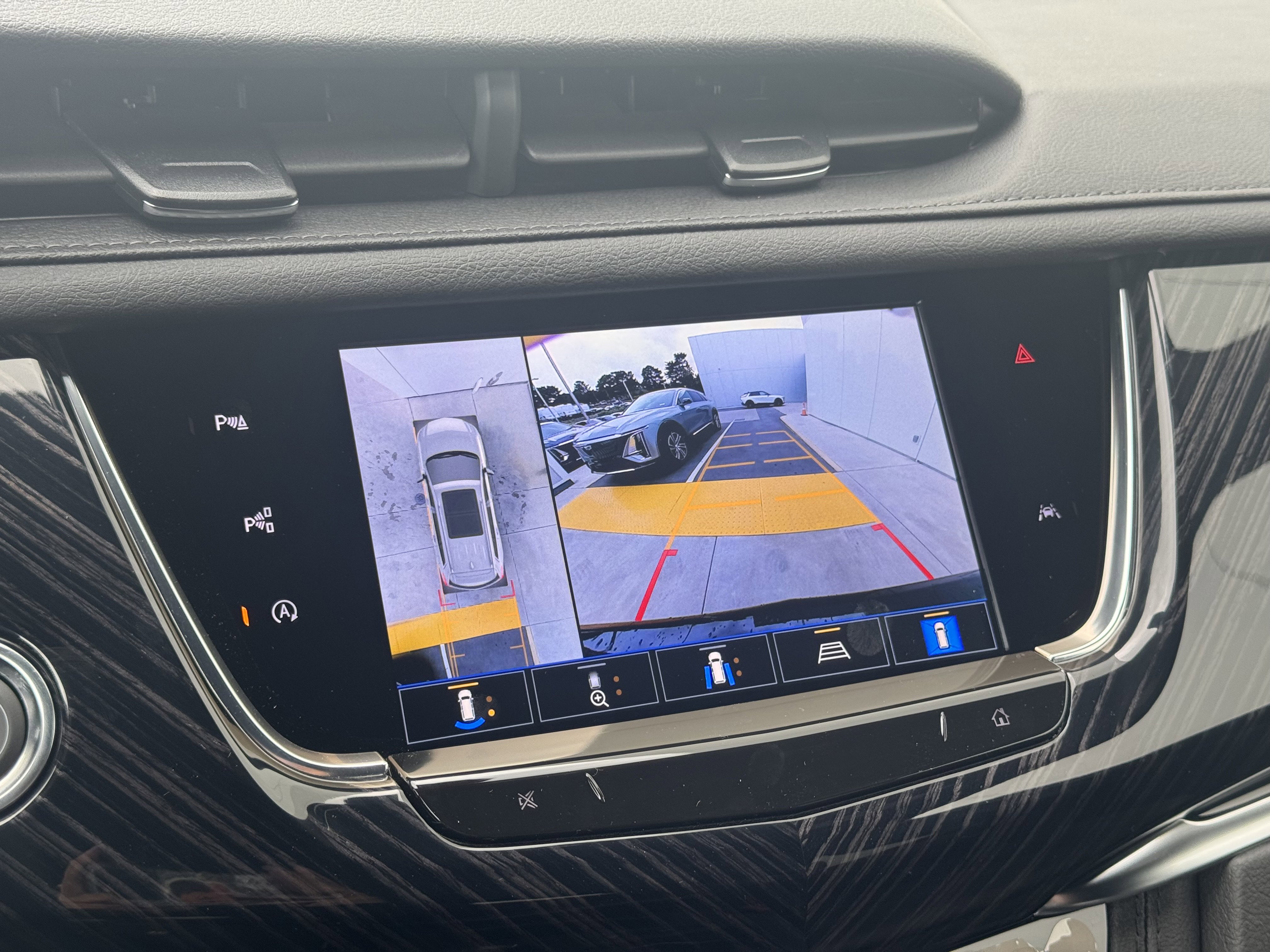 New 2025 Cadillac XT6 Premium Luxury w/ Technology Package image 22