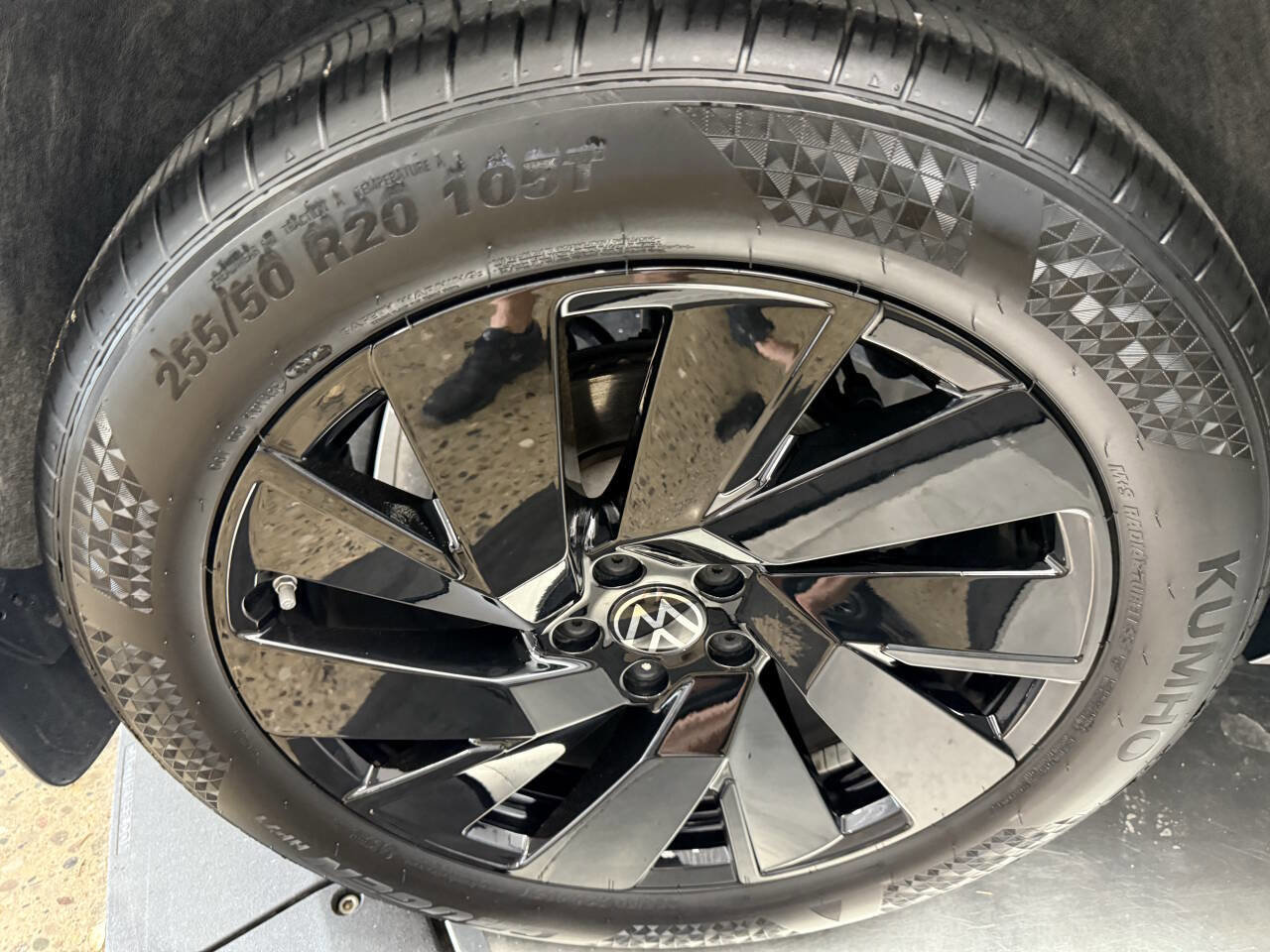 Used 2024 Volkswagen Atlas SE w/ Panoramic Sunroof Package image 34