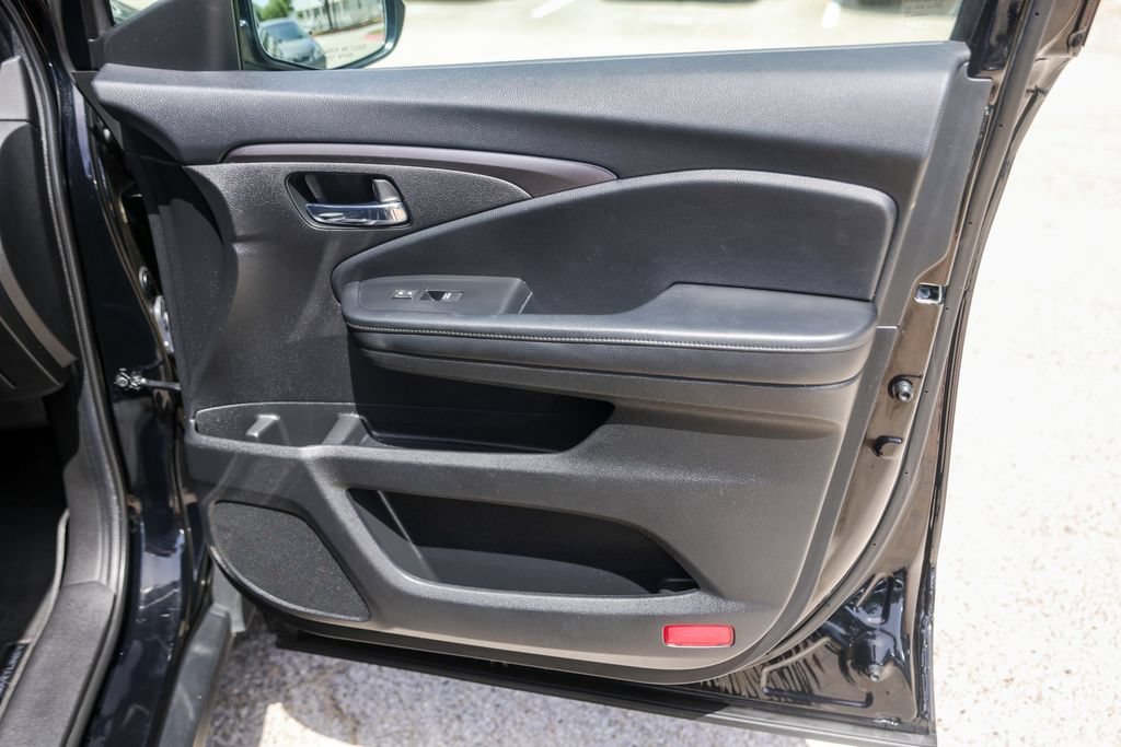 Used 2021 Honda Passport Sport image 30