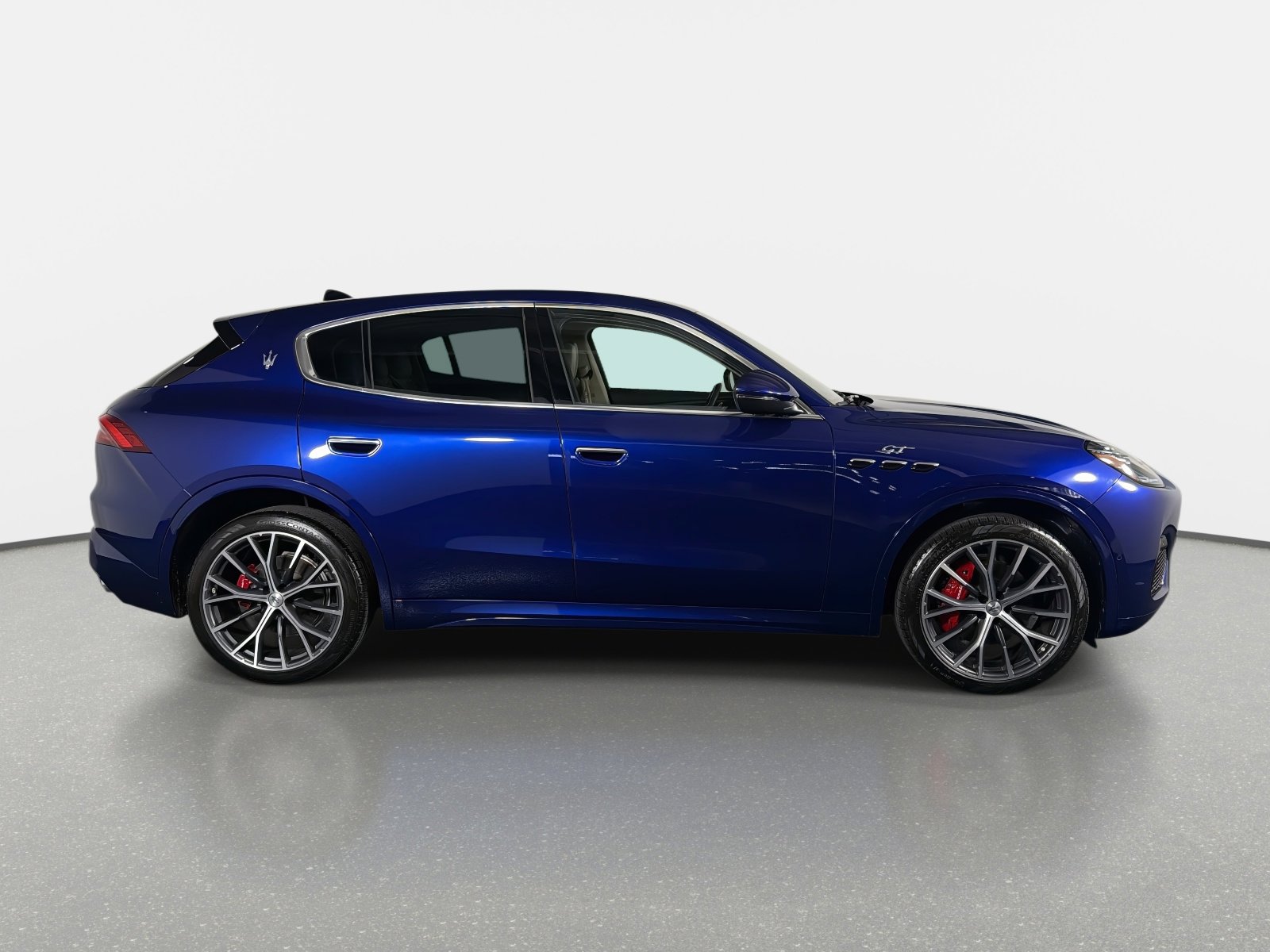 Used 2023 Maserati Grecale GT AWD/4WD image 2