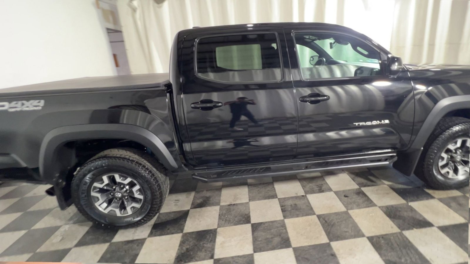 Used 2023 Toyota Tacoma TRD Off-Road AWD/4WD image 11