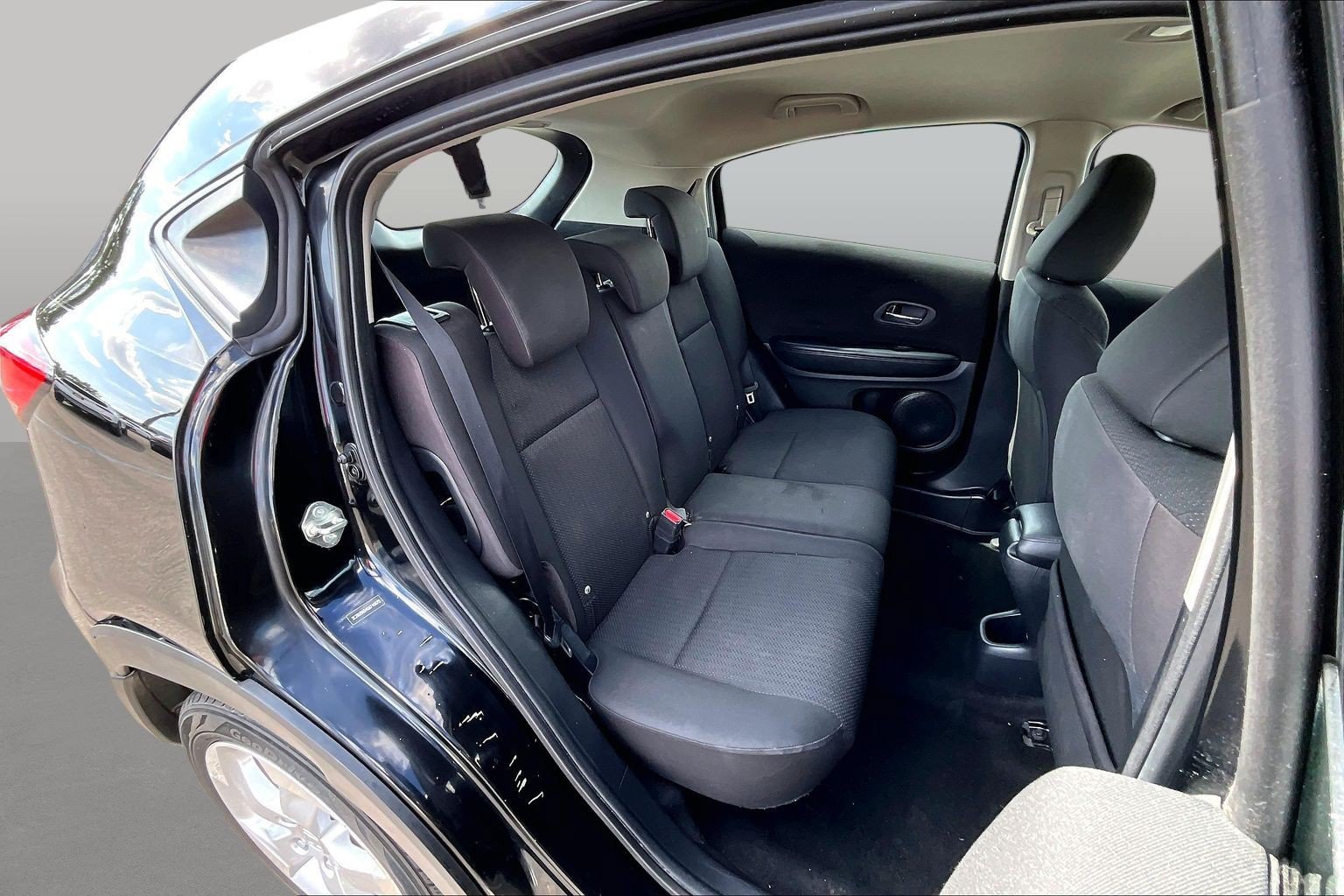 Used 2016 Honda HR-V LX image 25