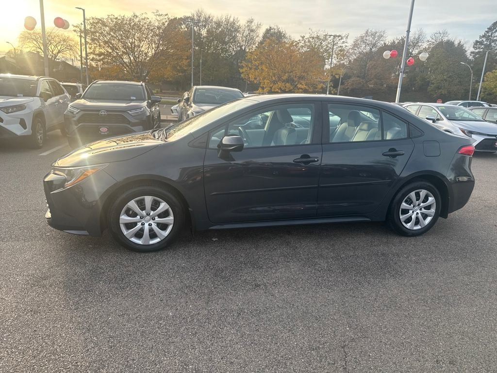 Used 2025 Toyota Corolla LE image 4