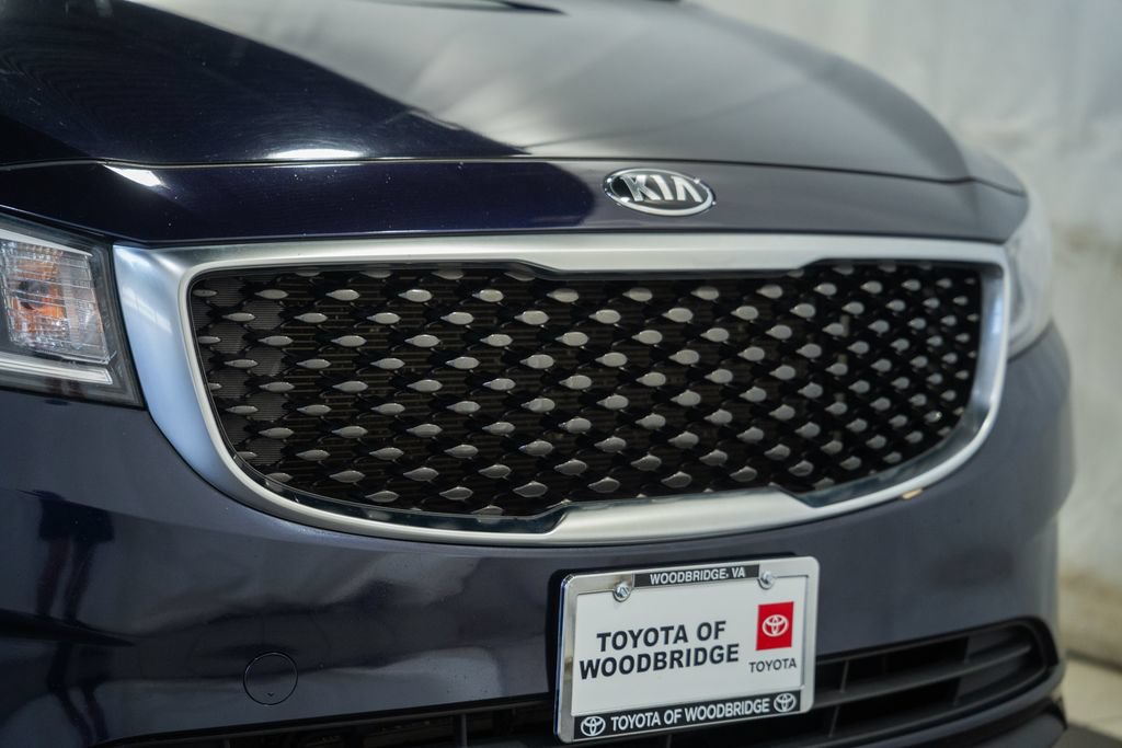 Used 2018 Kia Sedona LX FWD image 9