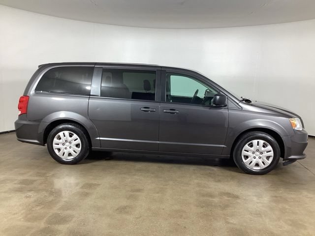 Used 2020 Dodge Grand Caravan SE FWD image 4