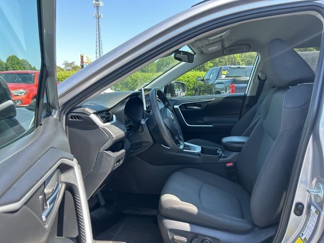 Used 2023 Toyota RAV4 XLE FWD image 17