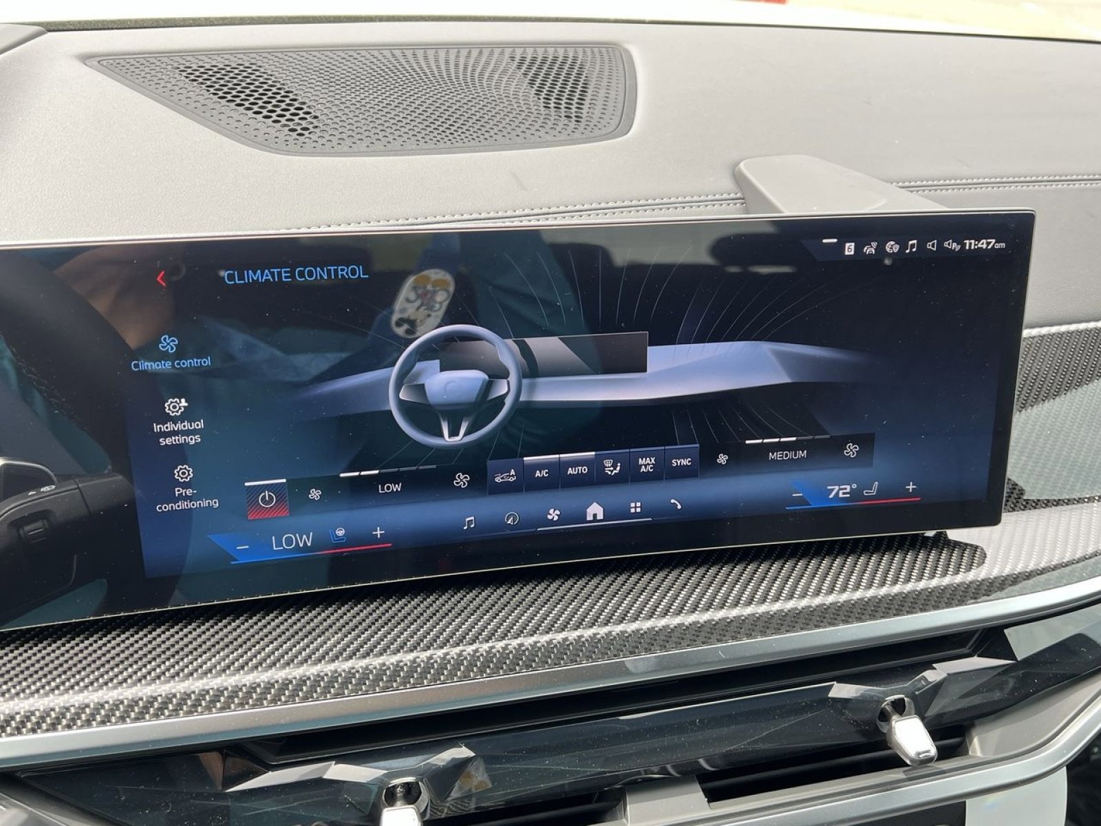 New 2026 BMW X7 M60i image 18