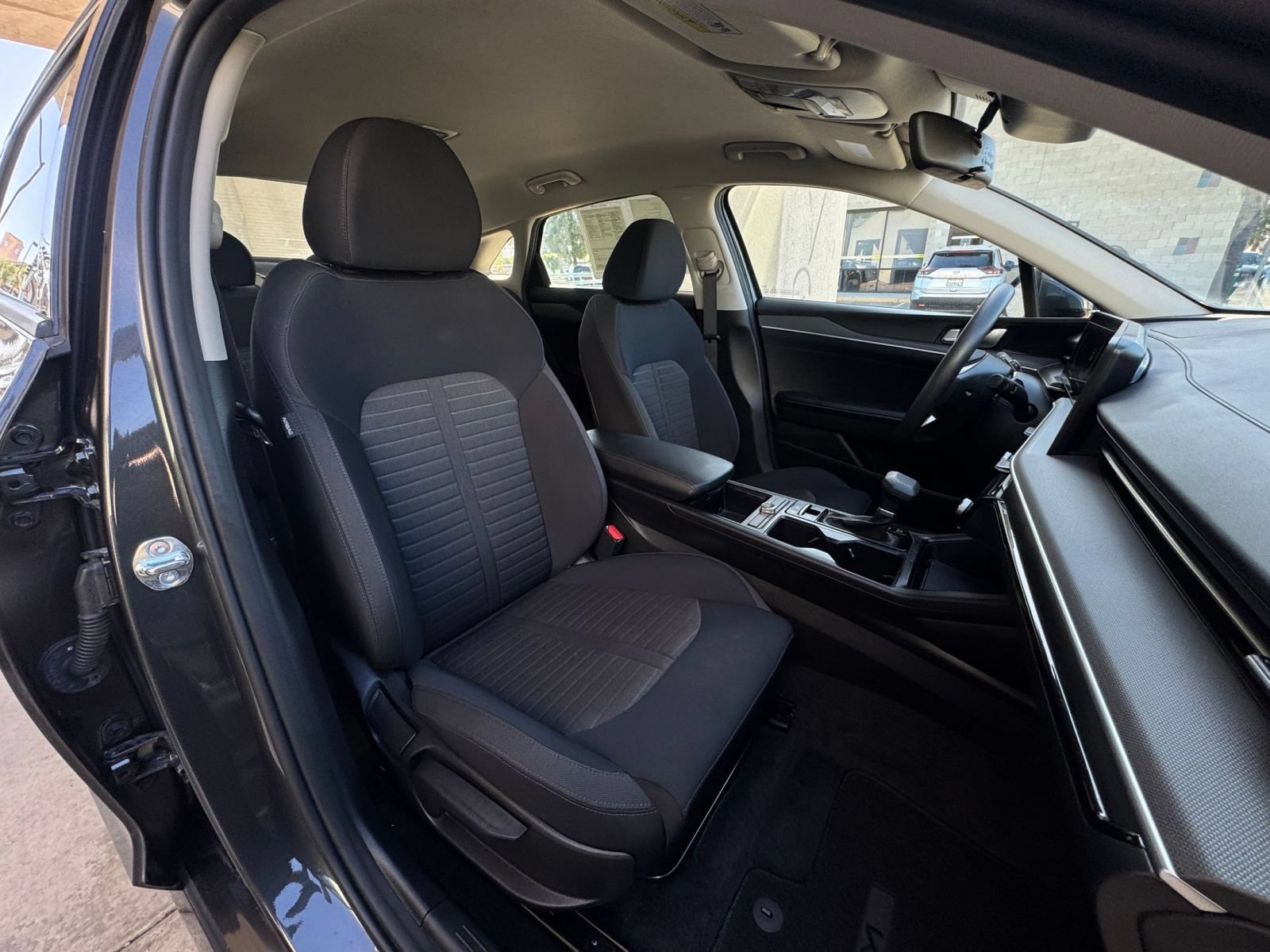 Used 2025 Kia K5 LXS FWD image 36