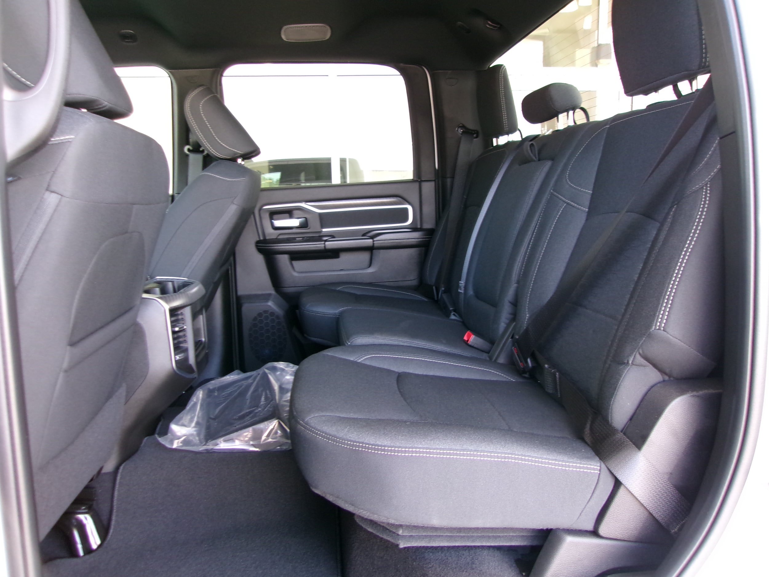 New 2026 RAM 2500 Big Horn AWD/4WD image 18