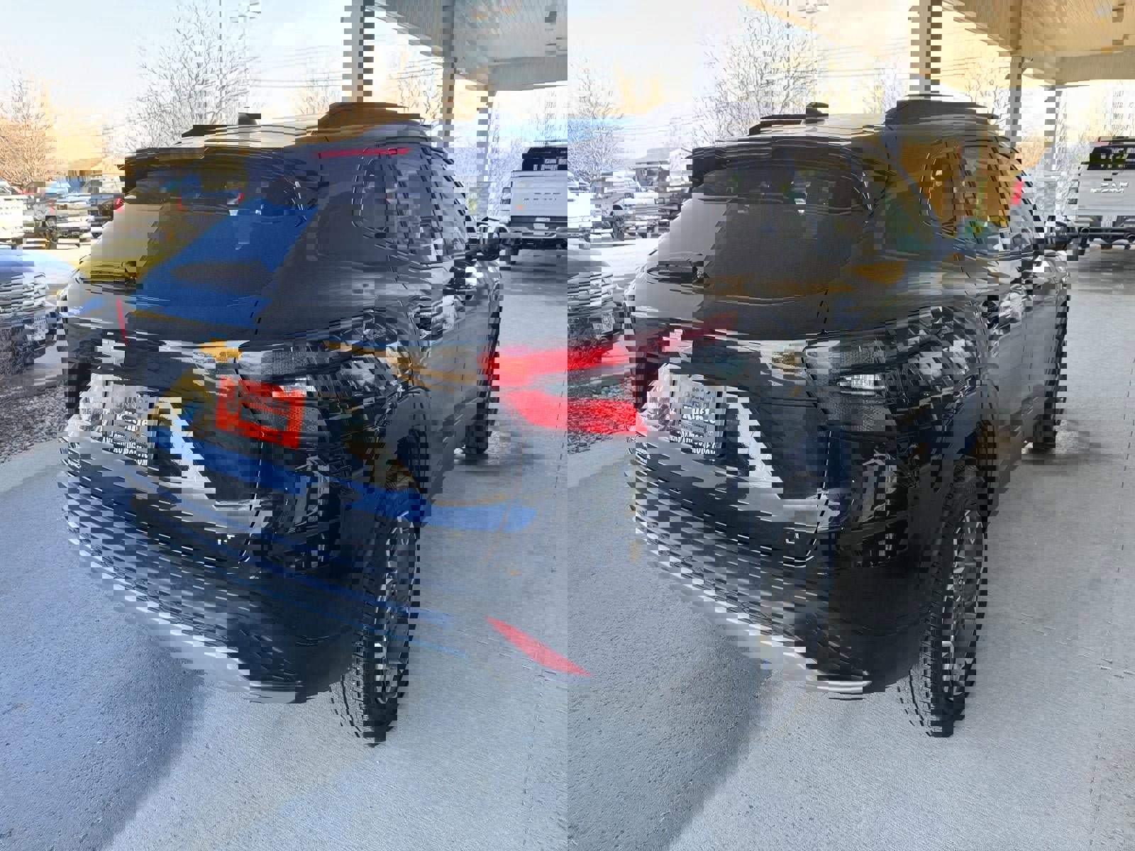 Used 2025 Chevrolet Trax LT w/ LT Convenience Package FWD image 4