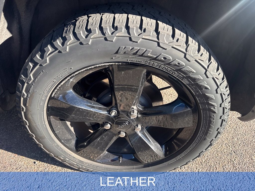 Used 2015 Jeep Grand Cherokee Altitude AWD/4WD image 9