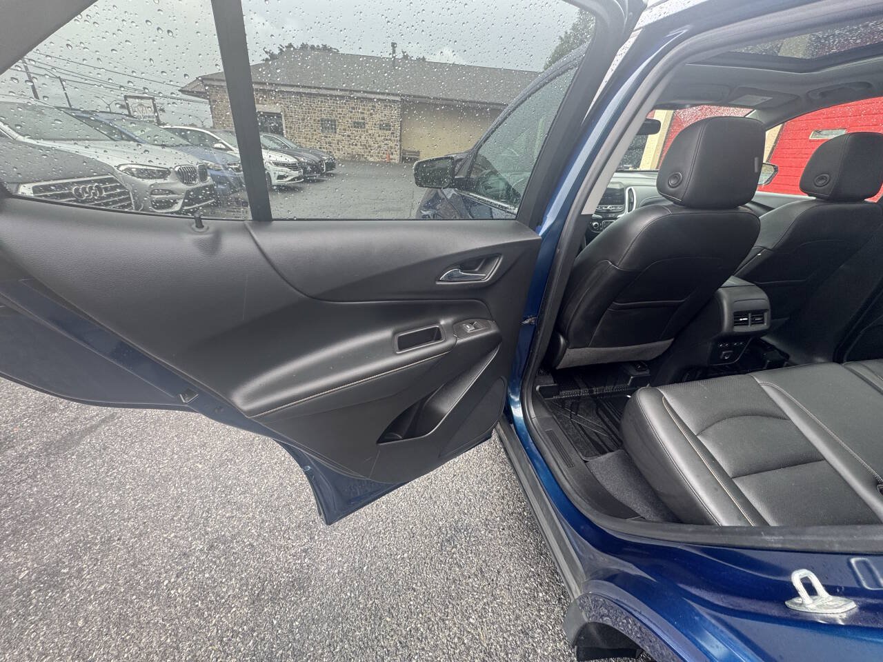 Used 2020 Chevrolet Equinox Premier AWD/4WD image 16