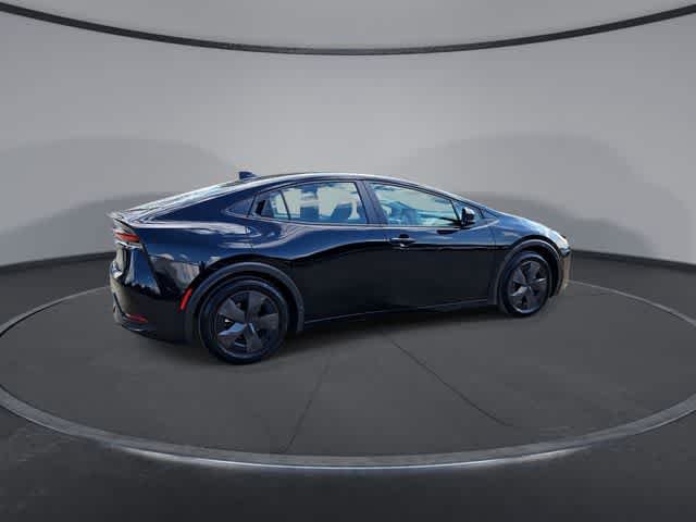 Used 2025 Toyota Prius LE FWD image 8