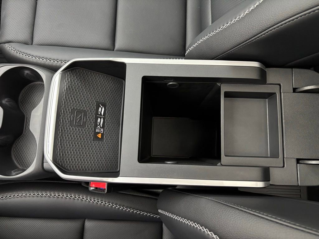 New 2026 GMC Terrain Denali w/ LPO, Floor Liner Package image 34