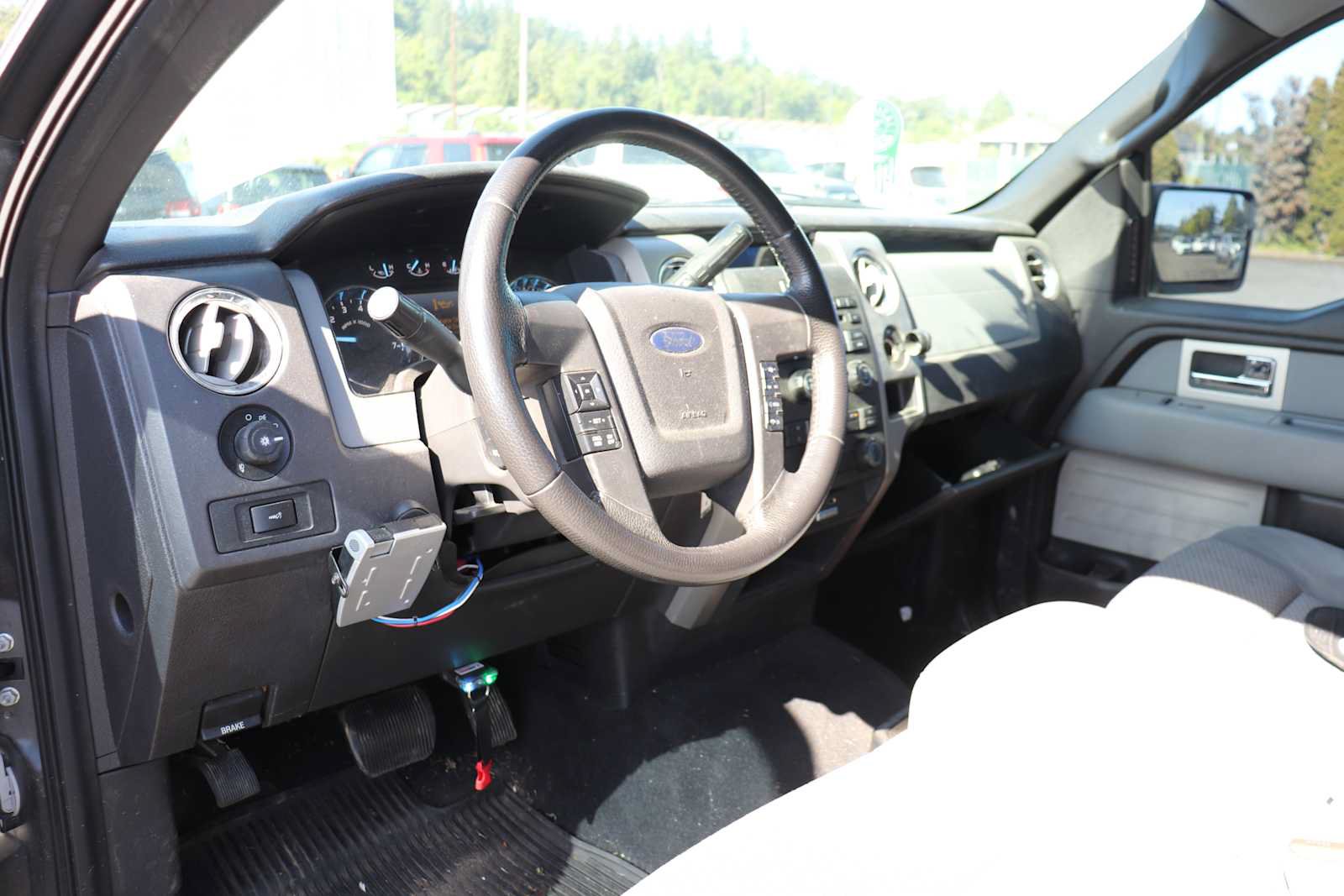 Used 2011 Ford F150 XLT w/ XLT Convenience Pkg AWD/4WD image 10