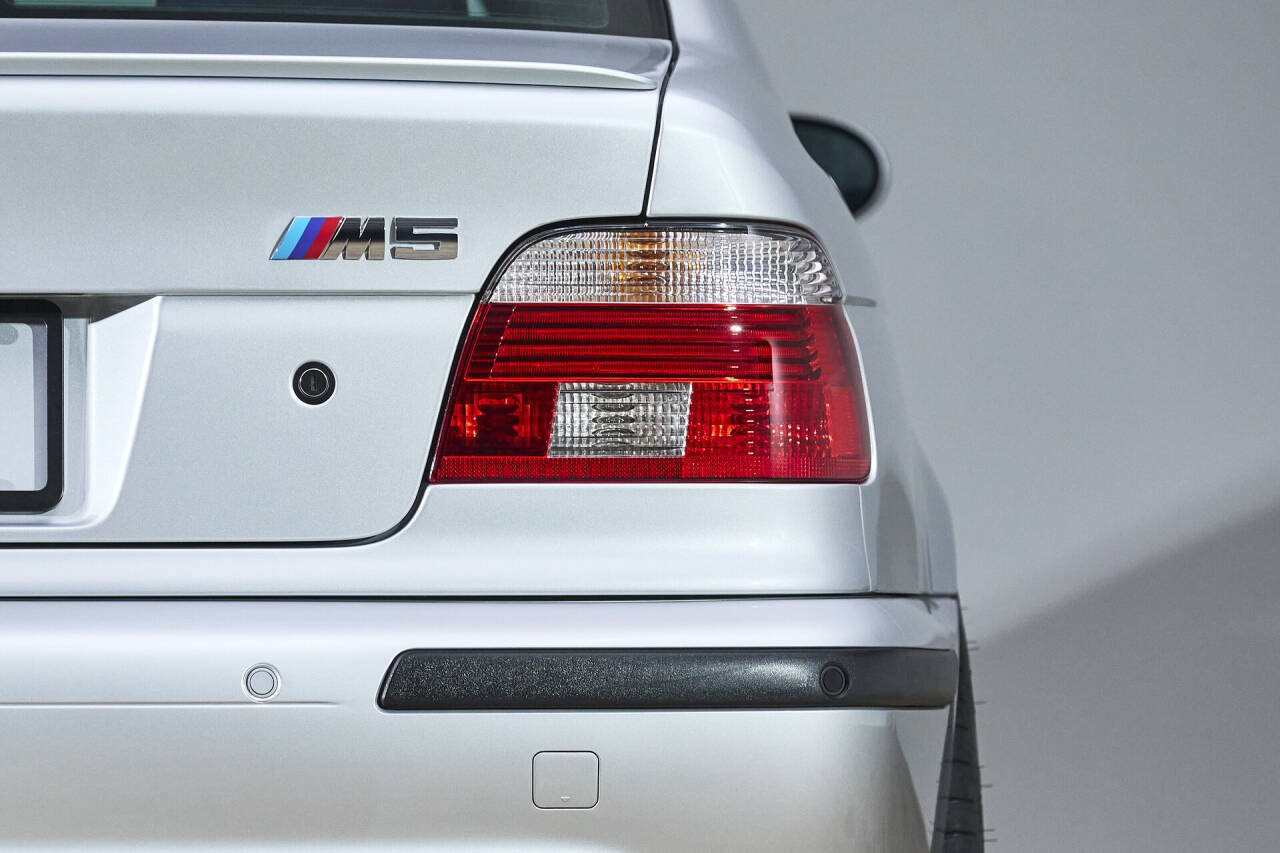Used 2003 BMW M5 RWD image 20