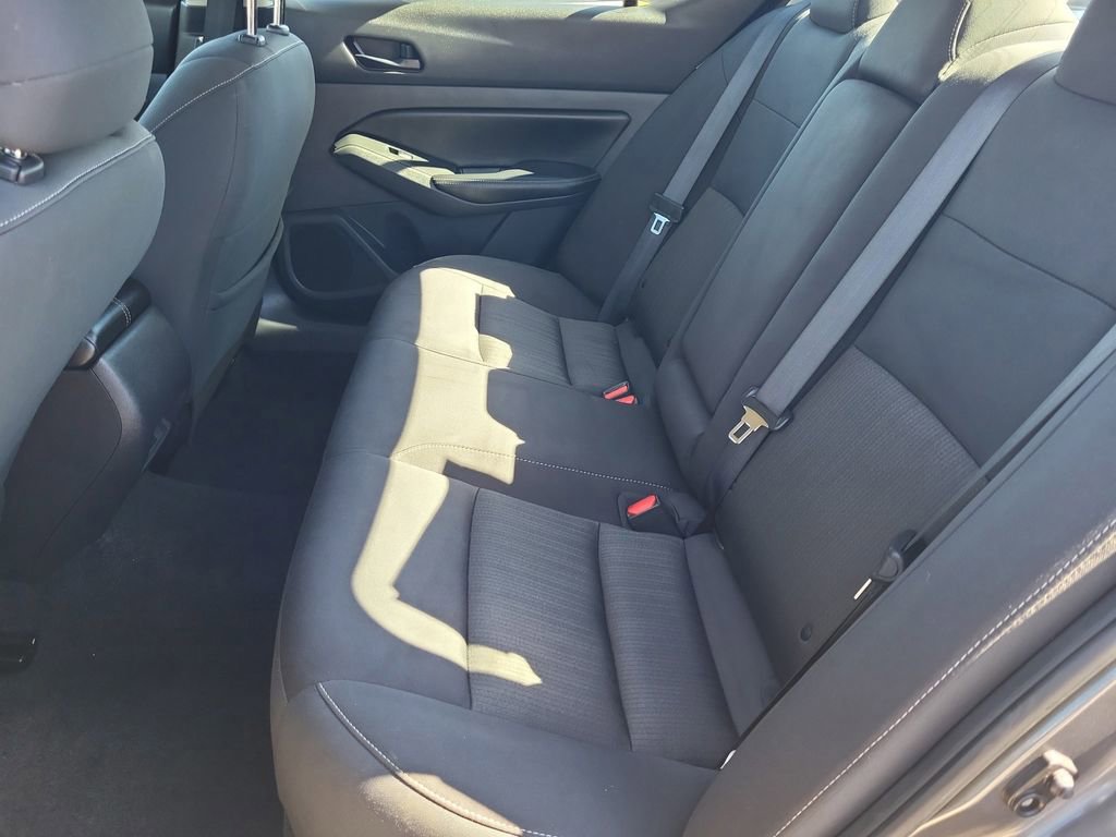 Used 2024 Nissan Altima 2.5 SV image 8