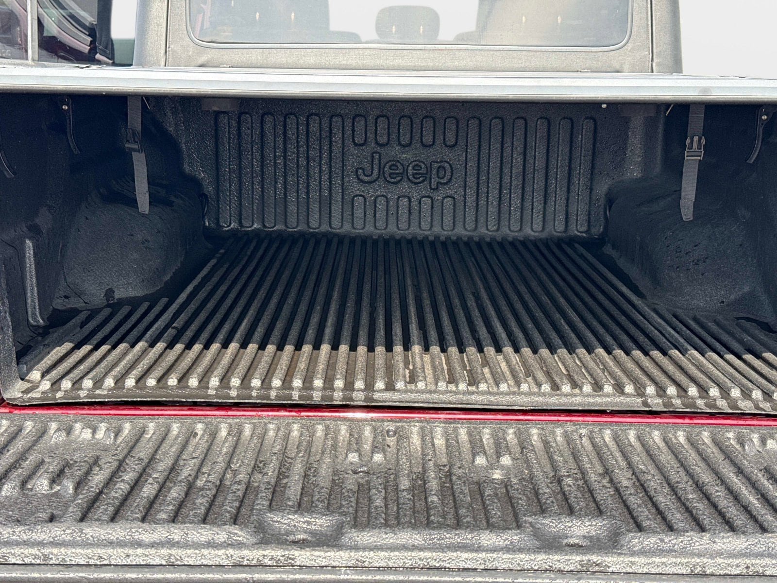 Used 2021 Jeep Gladiator Mojave AWD/4WD image 14