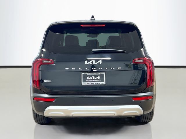 Certified 2022 Kia Telluride LX image 5