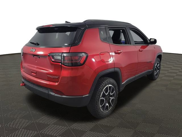 Used 2025 Jeep Compass Trailhawk w/ Trailhawk Elite Group image 8