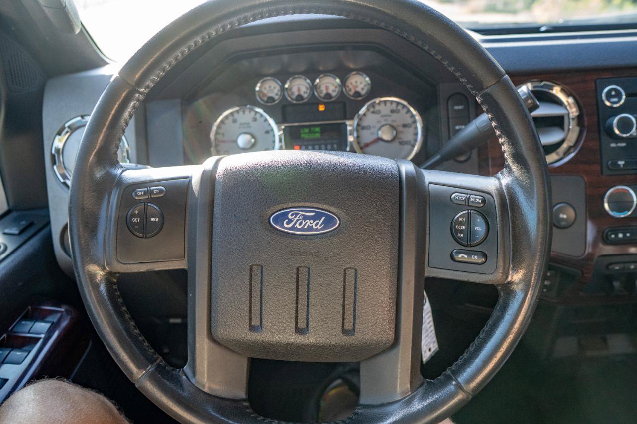 Used 2009 Ford F250 4x4 Crew Cab Super Duty image 15