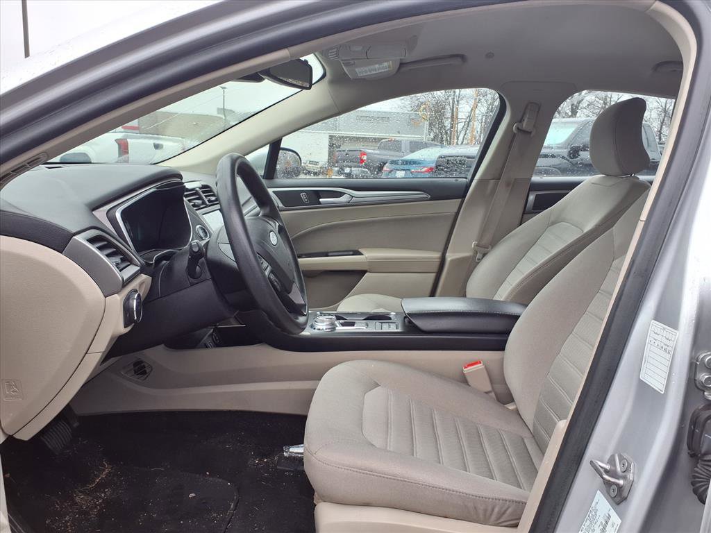 Used 2019 Ford Fusion SE image 23