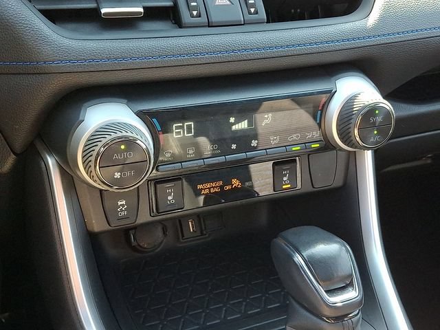 Used 2022 Toyota RAV4 XSE AWD/4WD image 18