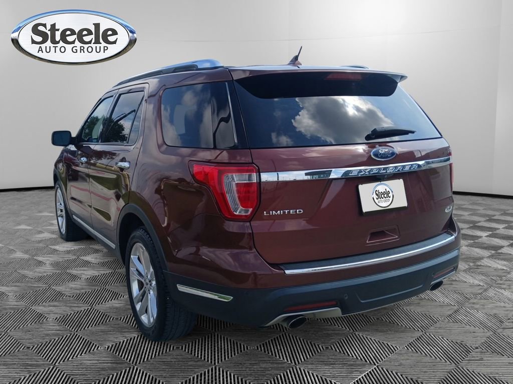 Used 2018 Ford Explorer Limited w/ Ford Safe & Smart Package FWD image 2