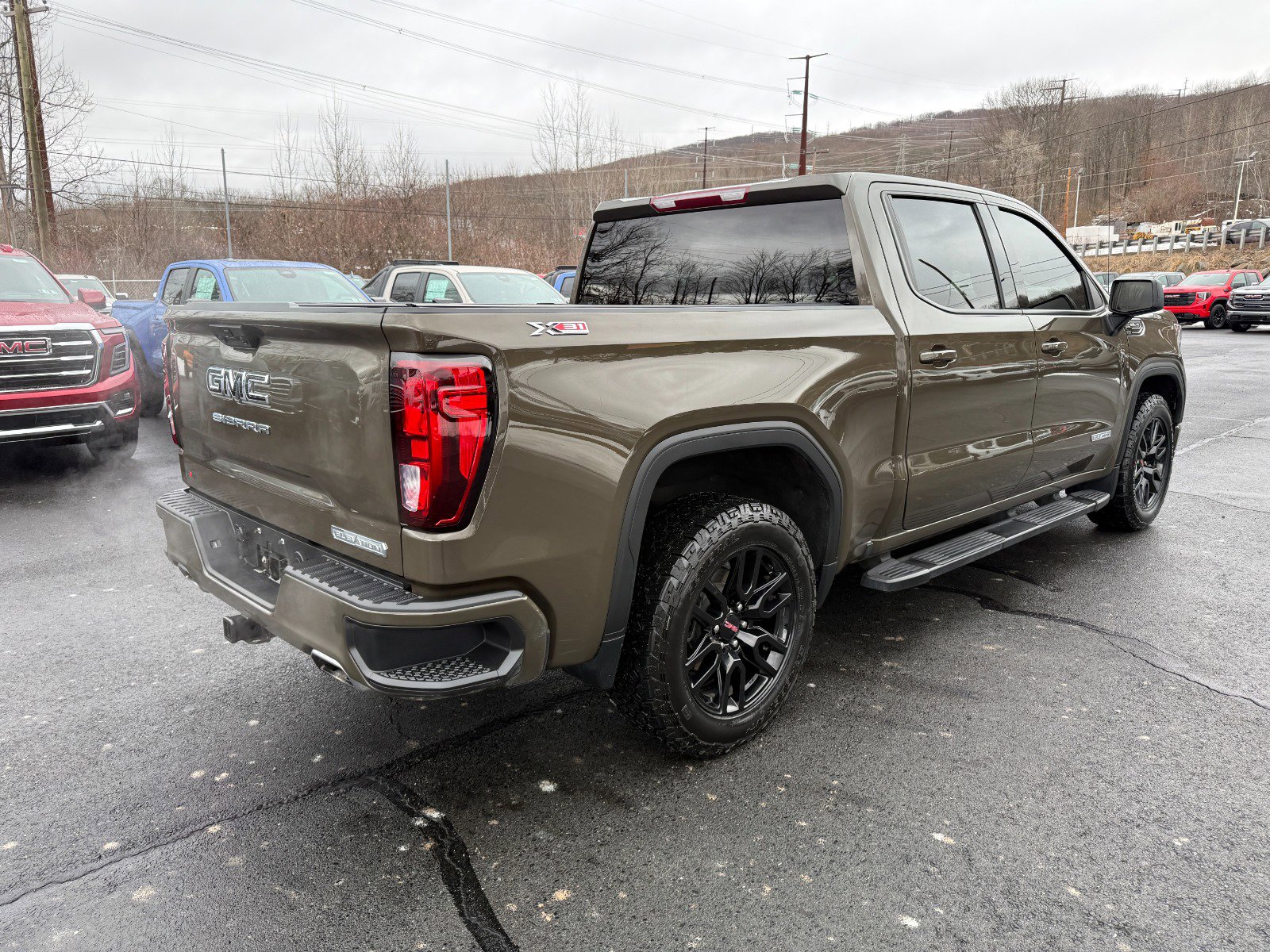 Used 2024 GMC Sierra 1500 Elevation w/ LPO, Elevation Black Package image 5