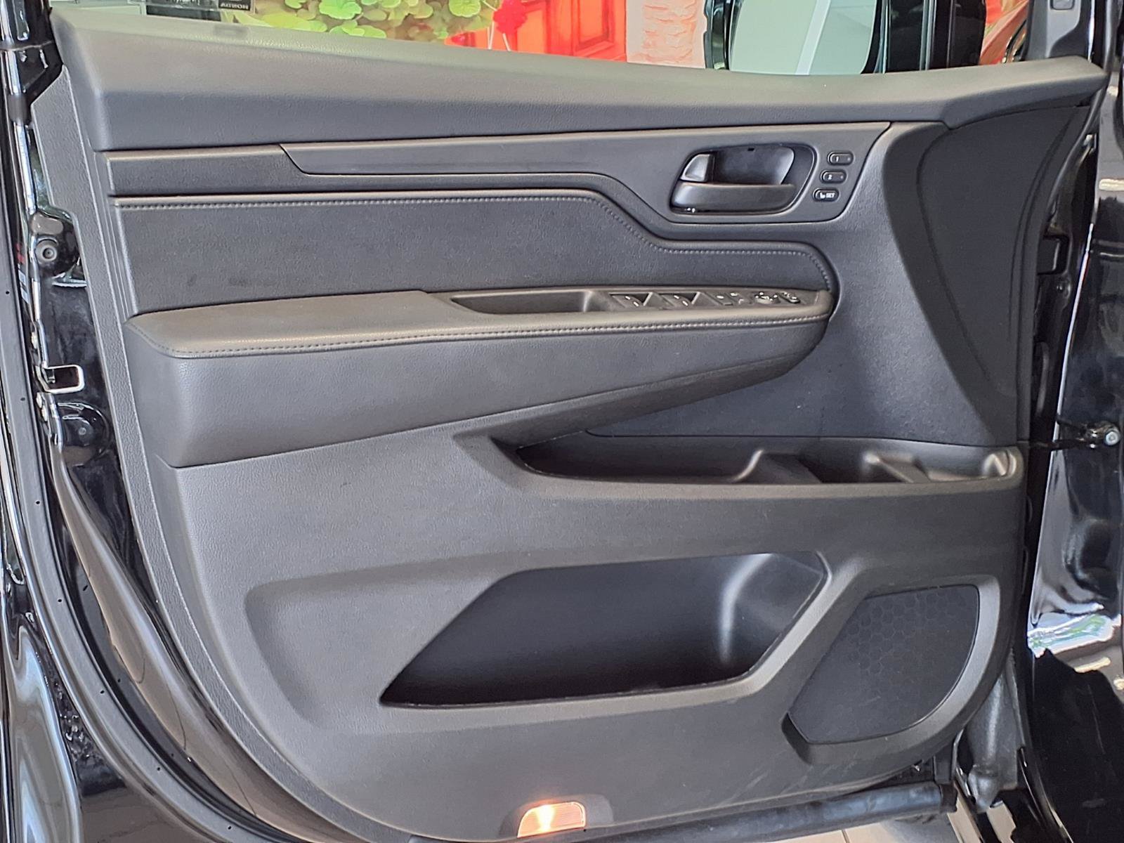 Used 2025 Honda Odyssey Sport-L image 25