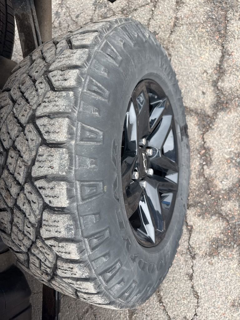 Used 2022 Chevrolet Silverado 1500 LT Trail Boss AWD/4WD image 14