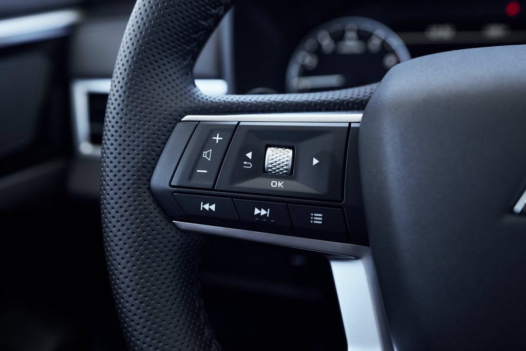Used 2025 Mitsubishi Outlander SE FWD image 33